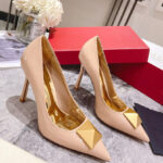 Valentino Women's One Stud Patent Leather Pump 100MM Cream