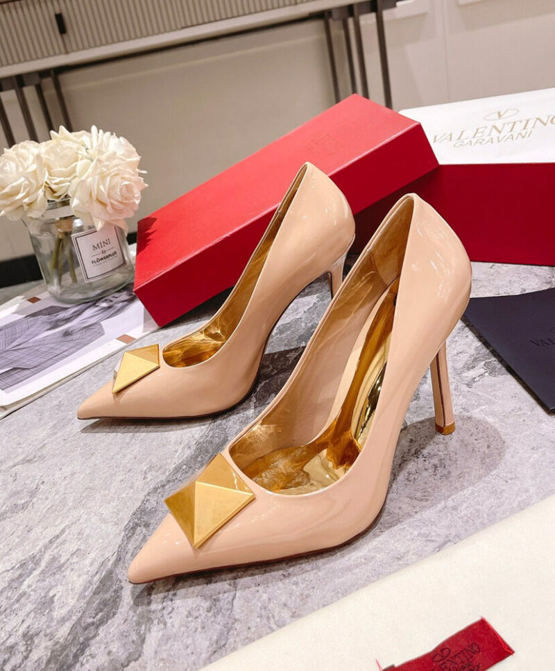 Valentino Women's One Stud Patent Leather Pump 100MM Cream