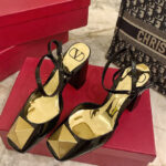 Valentino Women's One Stud Pump In Patent Leather 90MM