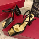 Valentino Women's One Stud Pump In Patent Leather 90MM