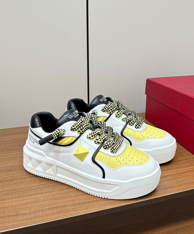 Valentino Unisex One Stud Xl Nappa Leather Low-Top Sneaker