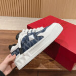 Valentino Unisex One Stud Xl Low-Top Sneaker